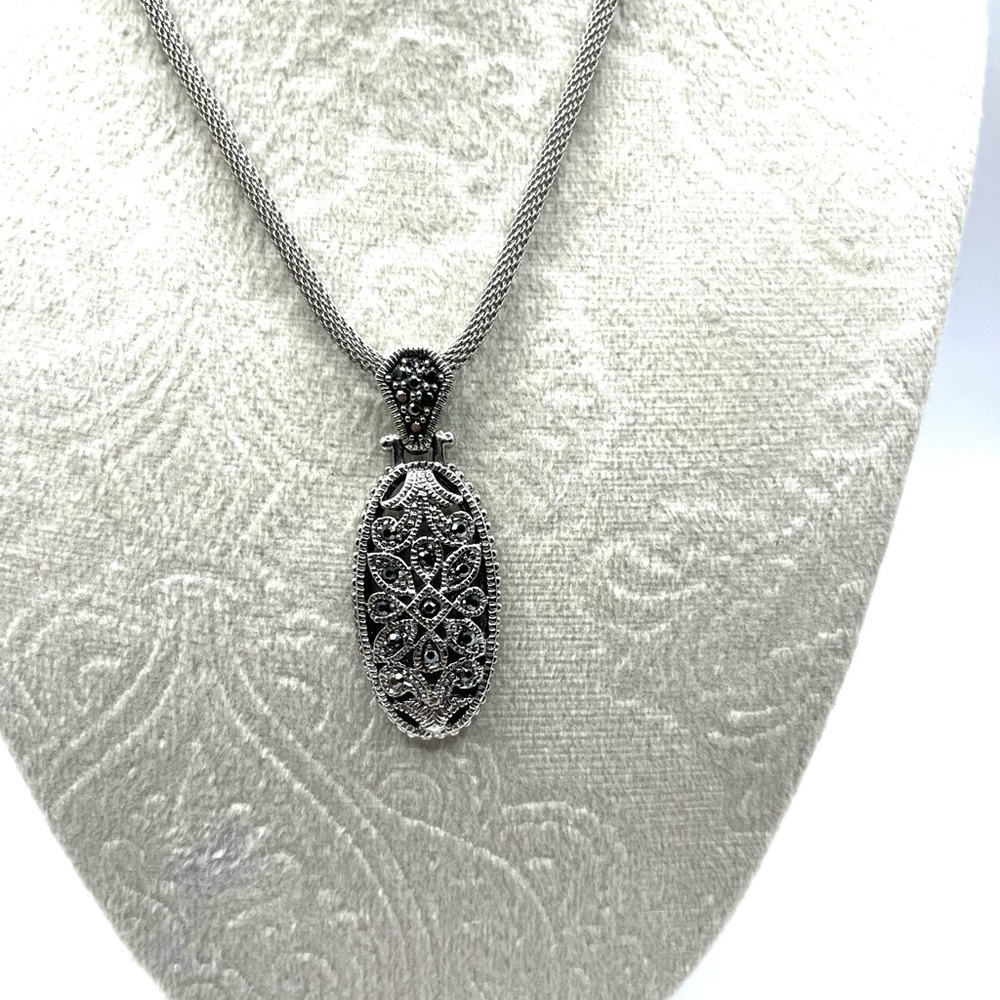 Cookie Lee Silver and Black Filigree Pendant Necklace Snake Chain
